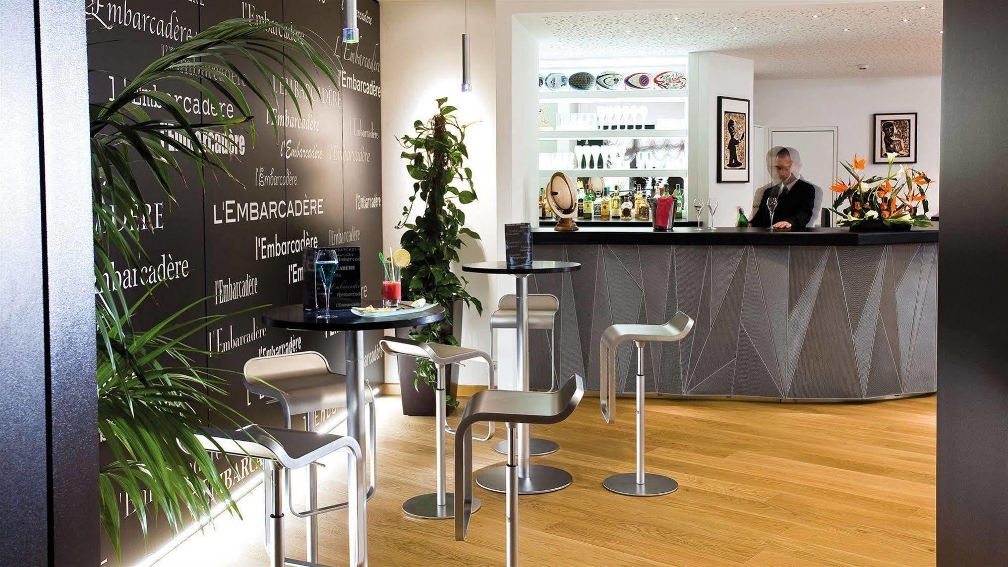 Hotel-Restaurant De L'Embarcadere Нантюа Экстерьер фото